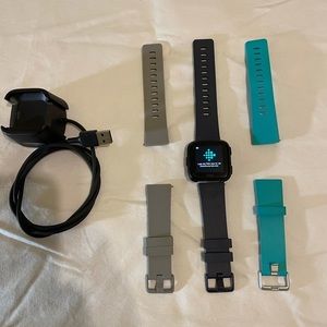 Fitbit Versa - Black/3 Bands